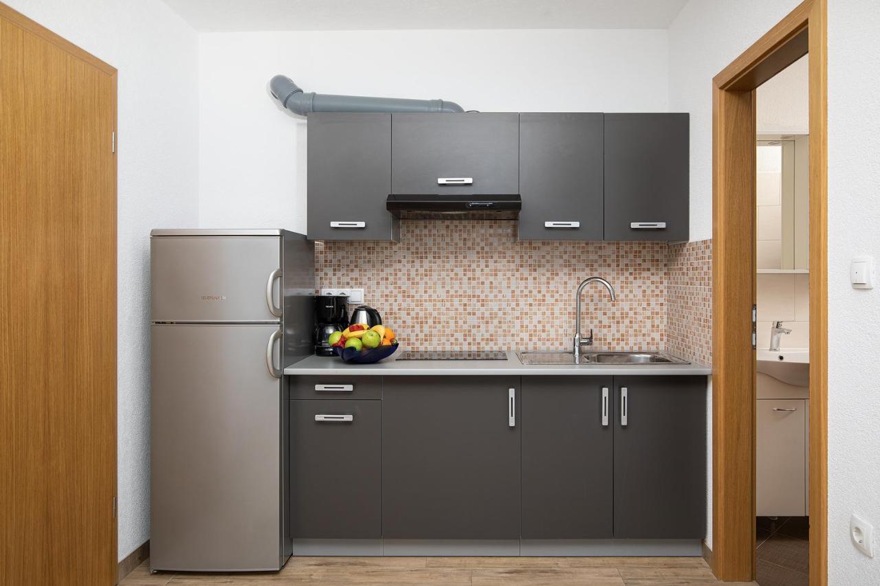 Apartmani Mirna Luka Pomer Esterno foto