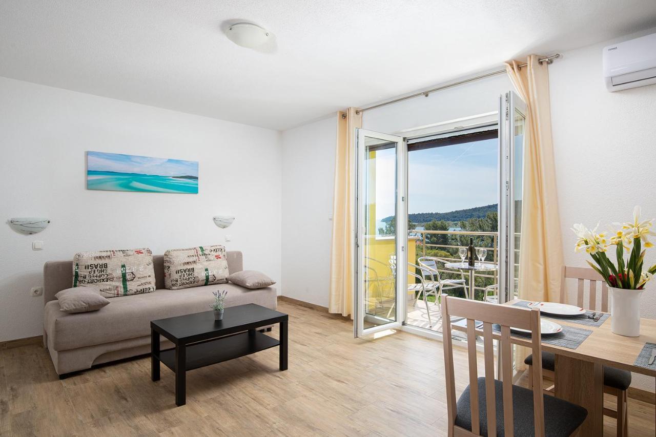 Apartmani Mirna Luka Pomer Esterno foto