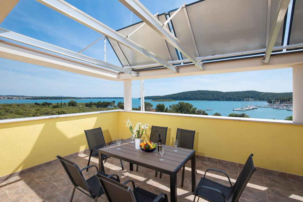 Apartmani Mirna Luka Pomer Esterno foto