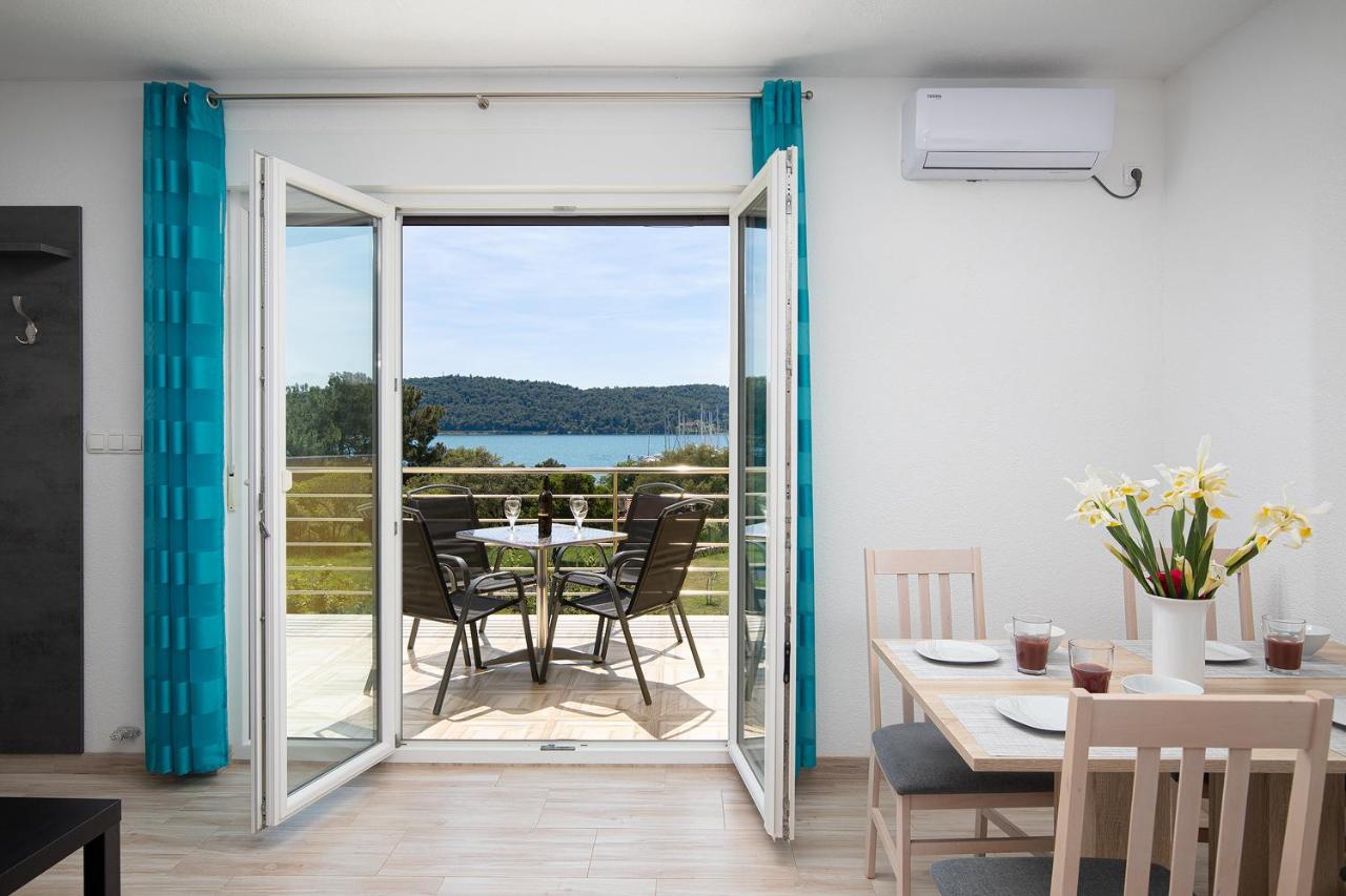 Apartmani Mirna Luka Pomer Esterno foto