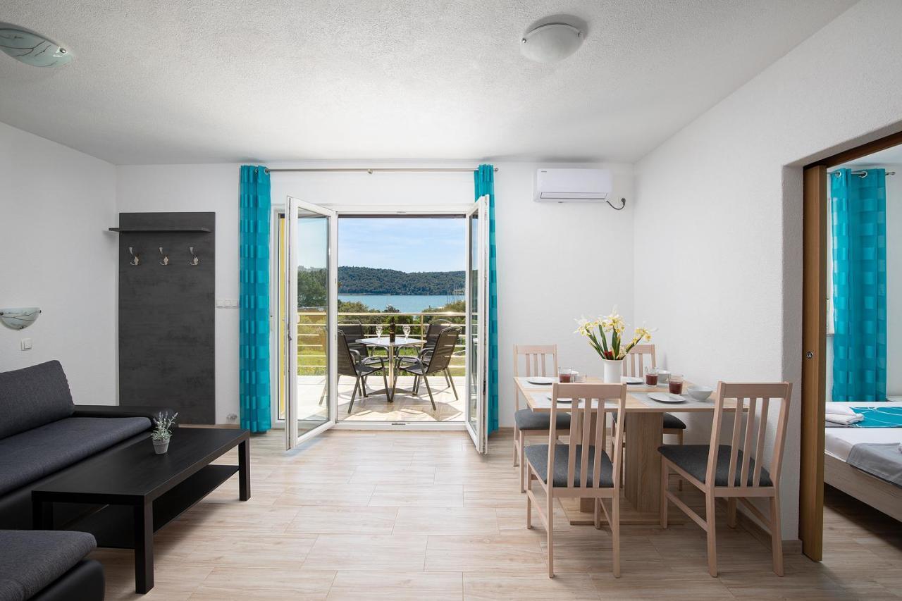 Apartmani Mirna Luka Pomer Esterno foto