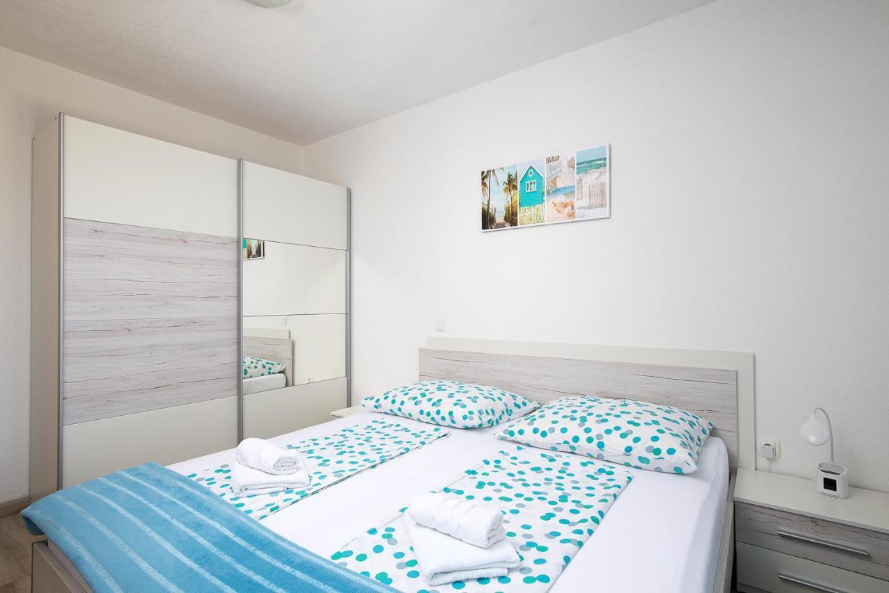 Apartmani Mirna Luka Pomer Esterno foto